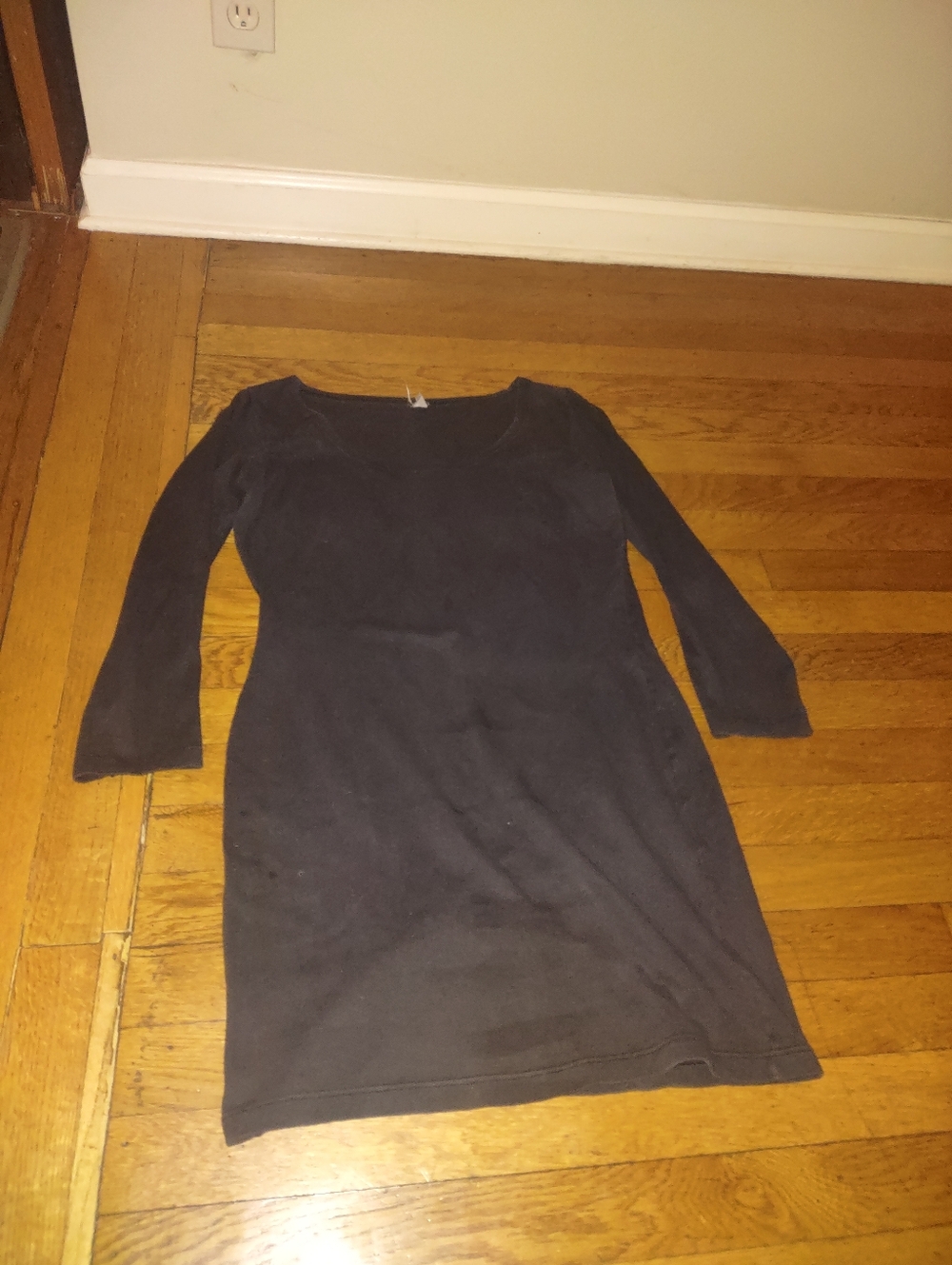 black long sleeved dress size missing fits like small